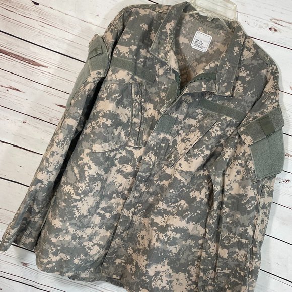 SOLD Army Combat Uniform Coat EUC Men's Size Medium / Large - Picture 11 of 11